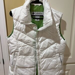 Columbia White and Green Women's Vest